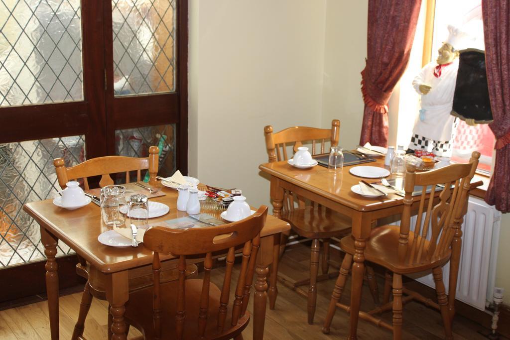 Gardenfield House Bed & Breakfast H91Vh02 Голуэй Экстерьер фото