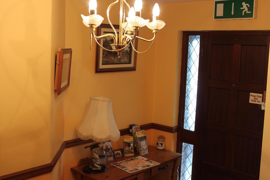 Gardenfield House Bed & Breakfast H91Vh02 Голуэй Экстерьер фото